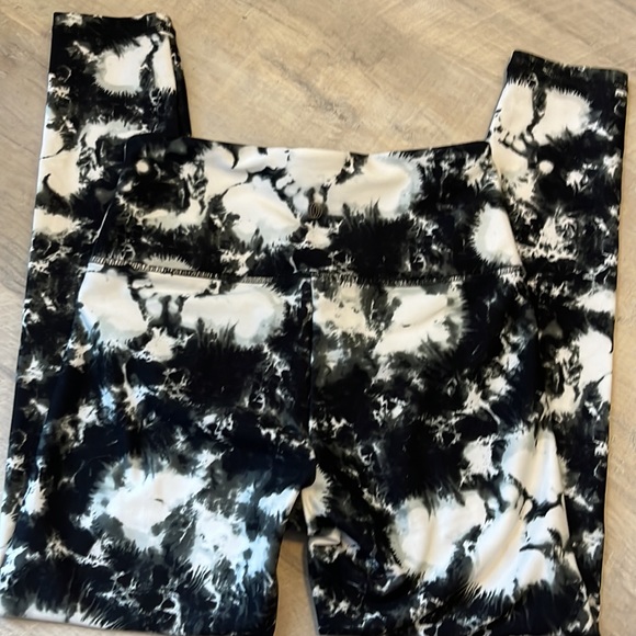 Balance Collection- Yoga Pant US- M - Picture 3 of 4